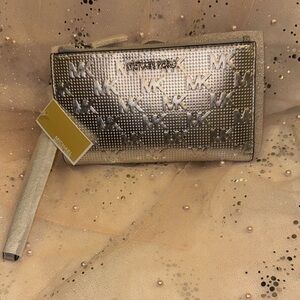 Michael Kors Jet Set Wristlet